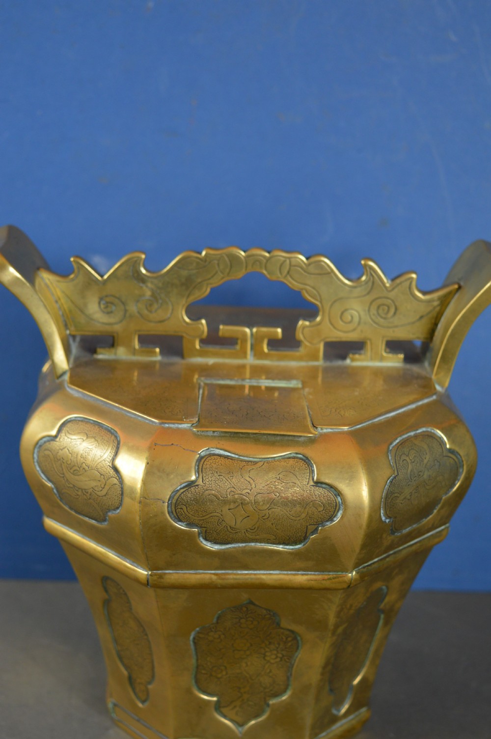 Large Chinese Bronze Container, c1880 View IV