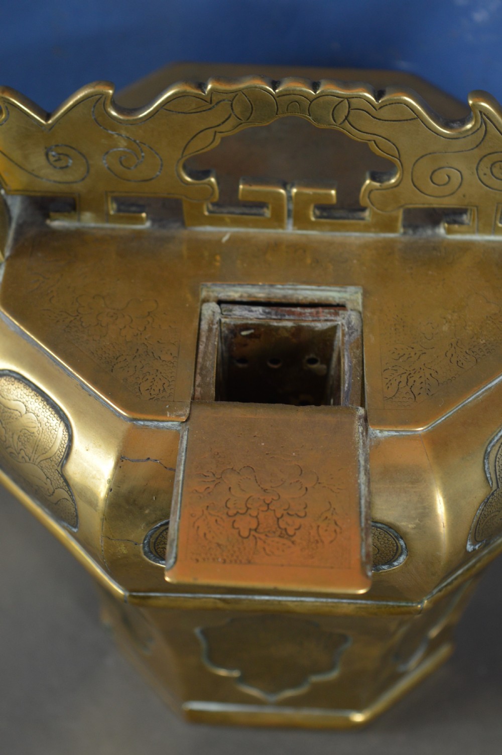 Large Chinese Bronze Container, c1880 View V