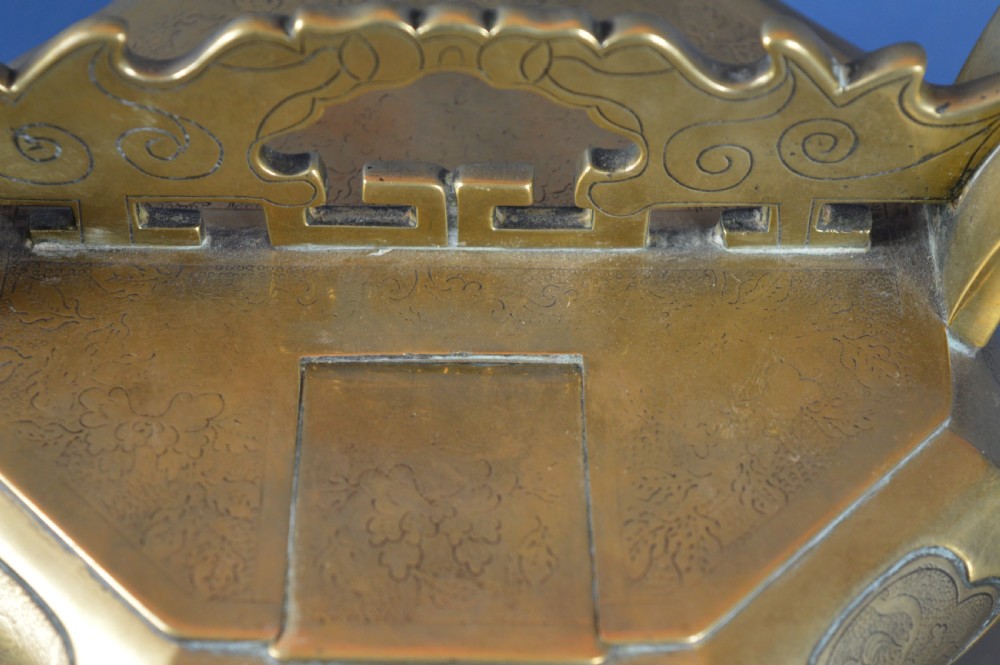 Large Chinese Bronze Container, c1880 View X