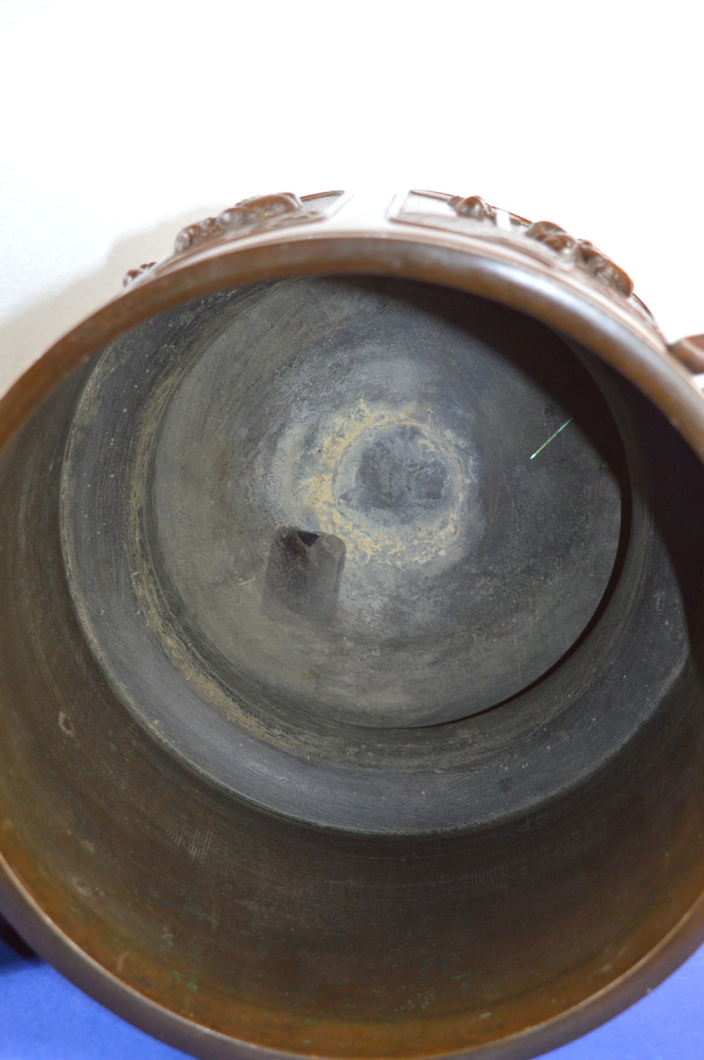 Large (7kg) Japanese Bronze Bowl/Censer, c1870 View XI