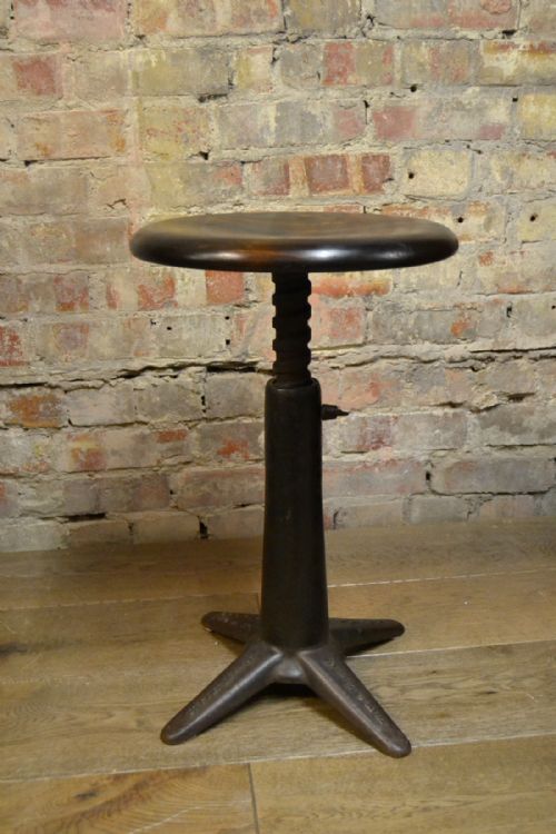 1920s Adjustable Singer Stool