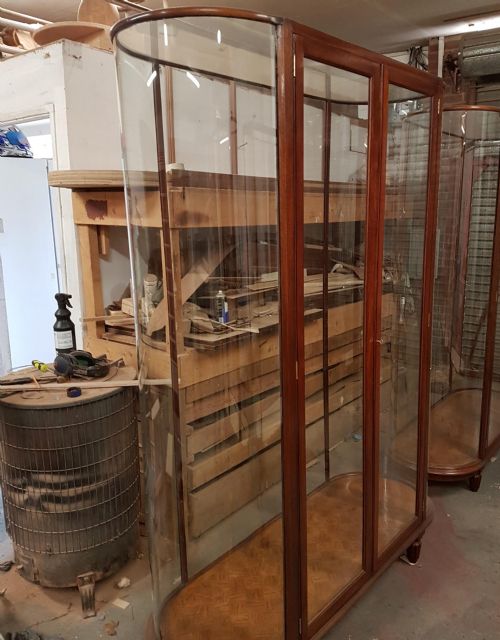 PAIR OF MAHOGANY BOW TOP CABINETS - ADDITIONAL PHOTO 1