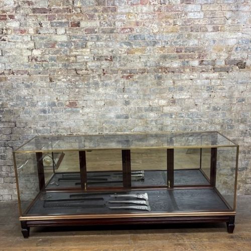 fig 1. 1920s Brass Counter