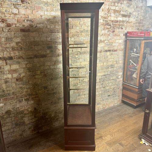 RESTORED 1920S SHOP DISPLAY CABINET - ADDITIONAL PHOTO 4
