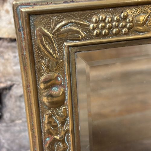 EDWARDIAN BRASS REPOUSS DRESSING TABLE MIRROR - ADDITIONAL PHOTO 3