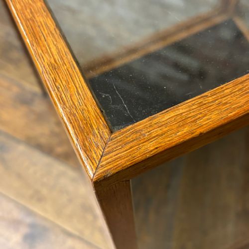 EARLY 20TH CENTURY OAK COUNTERTOP DISPLAY CABINET - ADDITIONAL PHOTO 5