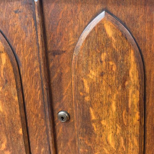 ANTIQUE OAK TABLE CABINET WITH GOTHIC PANEL DOORS - ADDITIONAL PHOTO 6