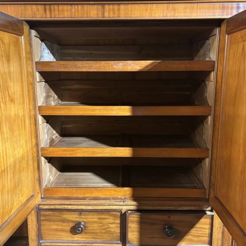 MAHOGANY LINEN PRESS HOUSEKEEPER'S CUPBOARD - ADDITIONAL PHOTO 4