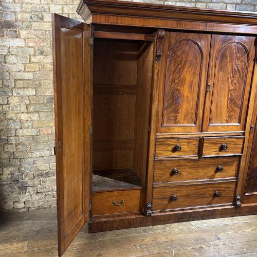 MAHOGANY LINEN PRESS HOUSEKEEPER'S CUPBOARD - ADDITIONAL PHOTO 5