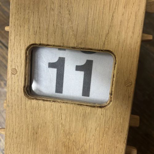 OAK PERPETUAL DESK CALENDAR - ADDITIONAL PHOTO 2