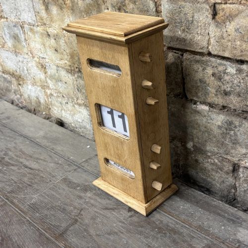 OAK PERPETUAL DESK CALENDAR - ADDITIONAL PHOTO 3