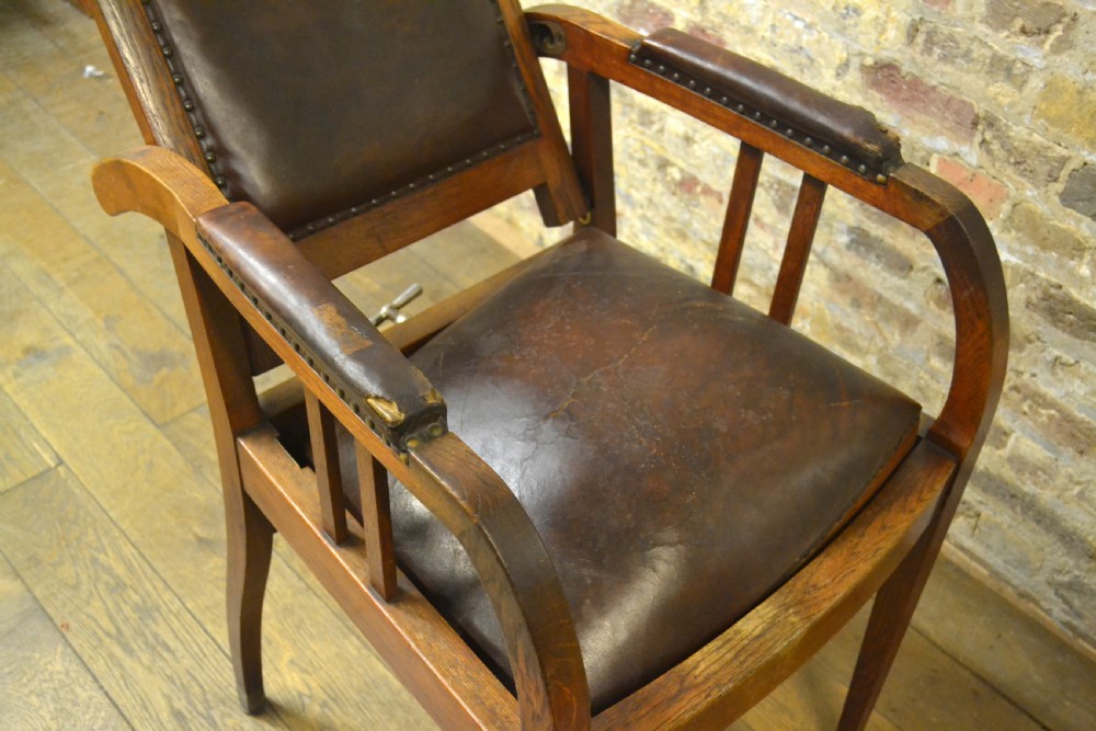 1920s Barber Chair View XIV