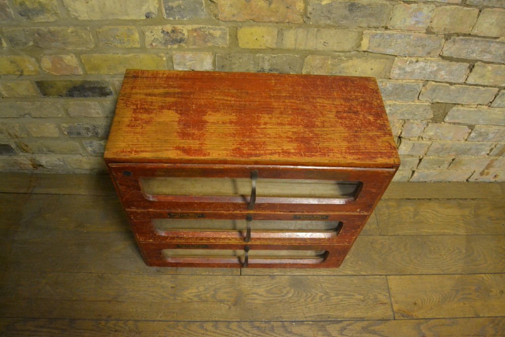 Peter Pan Bodice Cabinet View II