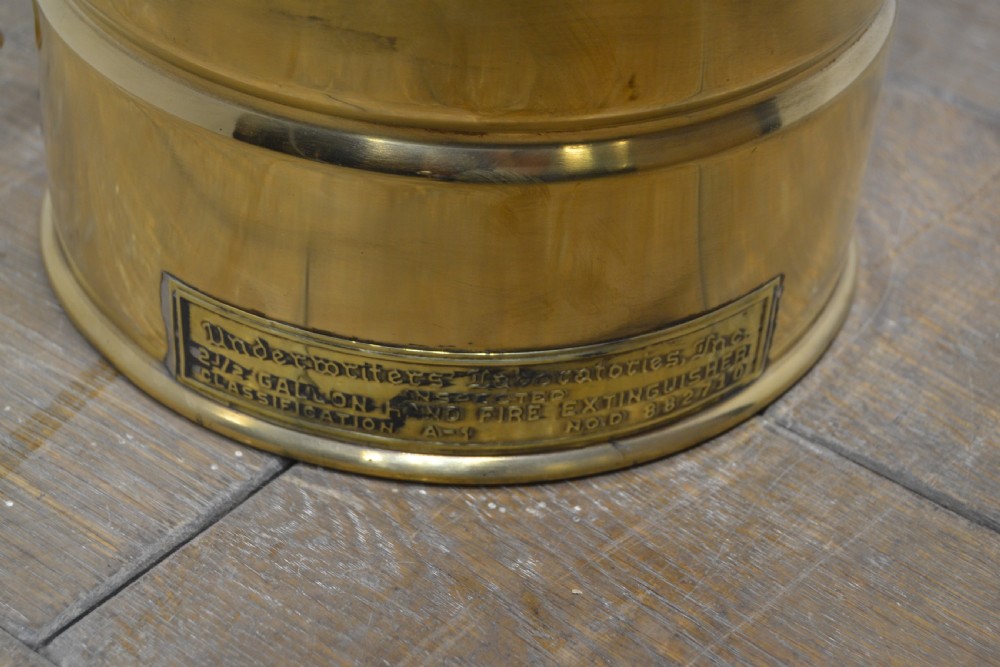 Badgers American Fire Extinguisher View IV