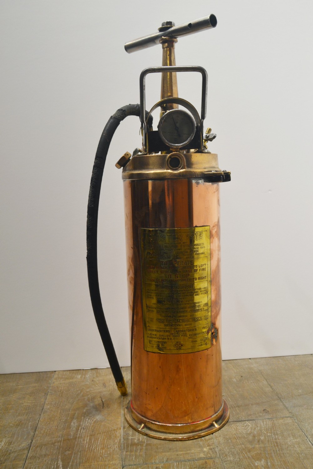 Pump Action Fire Extinguisher
