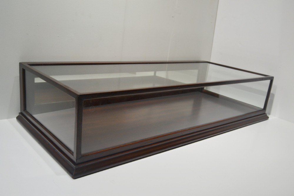 Jeweller's Display Cabinet View V