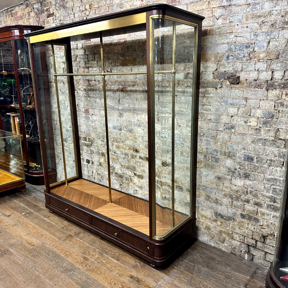 1920s CLOTHES DISPLAY CABINET View II