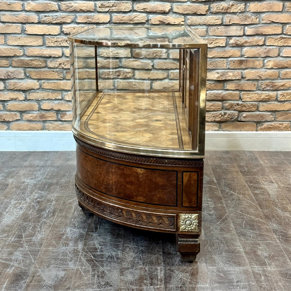 1920s BOW END DISPLAY COUNTER View III