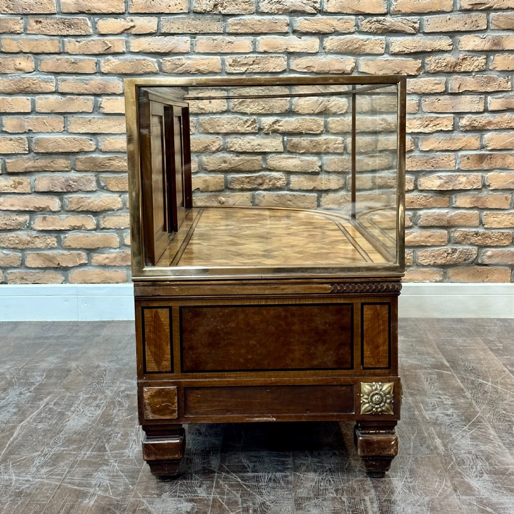 1920s BOW END DISPLAY COUNTER View IV