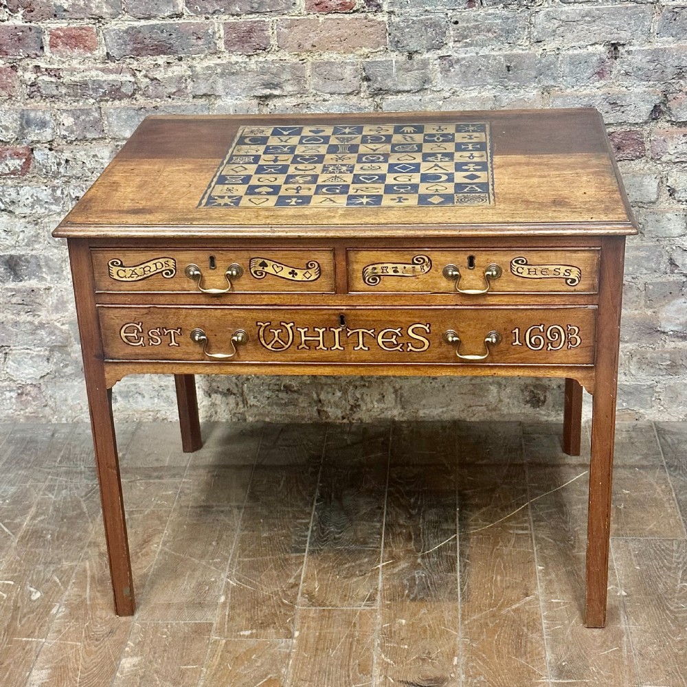 1920s CHESS DESK