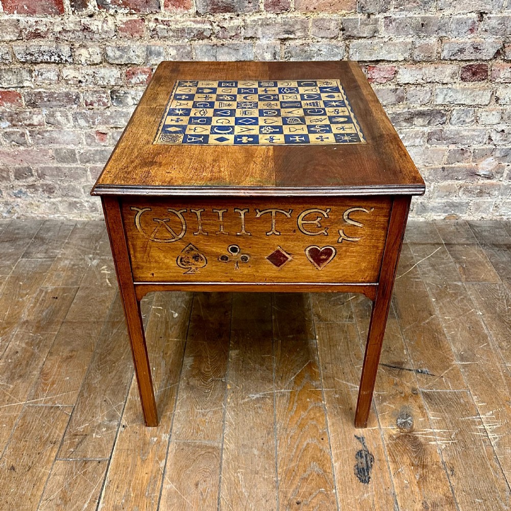 1920s CHESS DESK View III