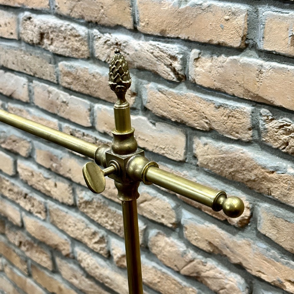 SMALL ANTIQUE HANGING RAIL
 View IV