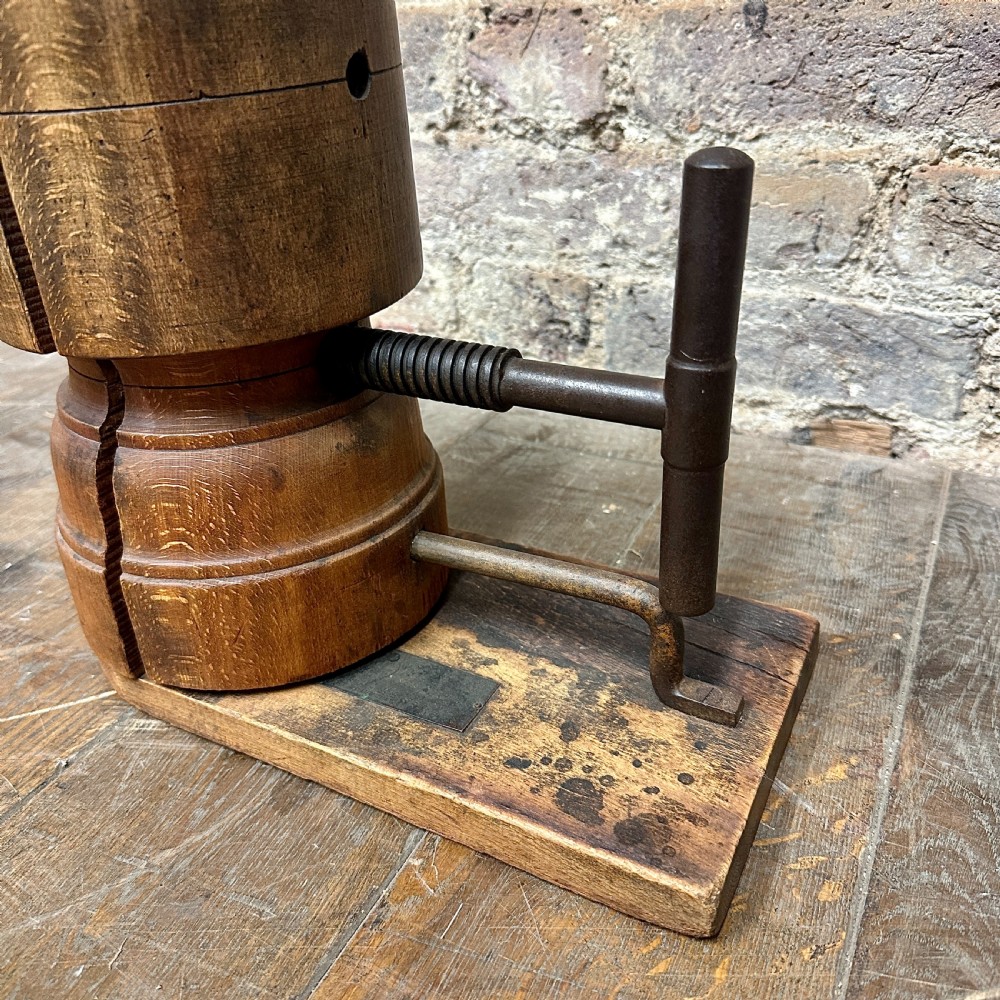 1920s HAT STRETCHER View V