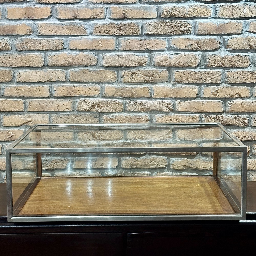 1920S CHROME JEWELLERS’ COUNTERTOP DISPLAY CABINET