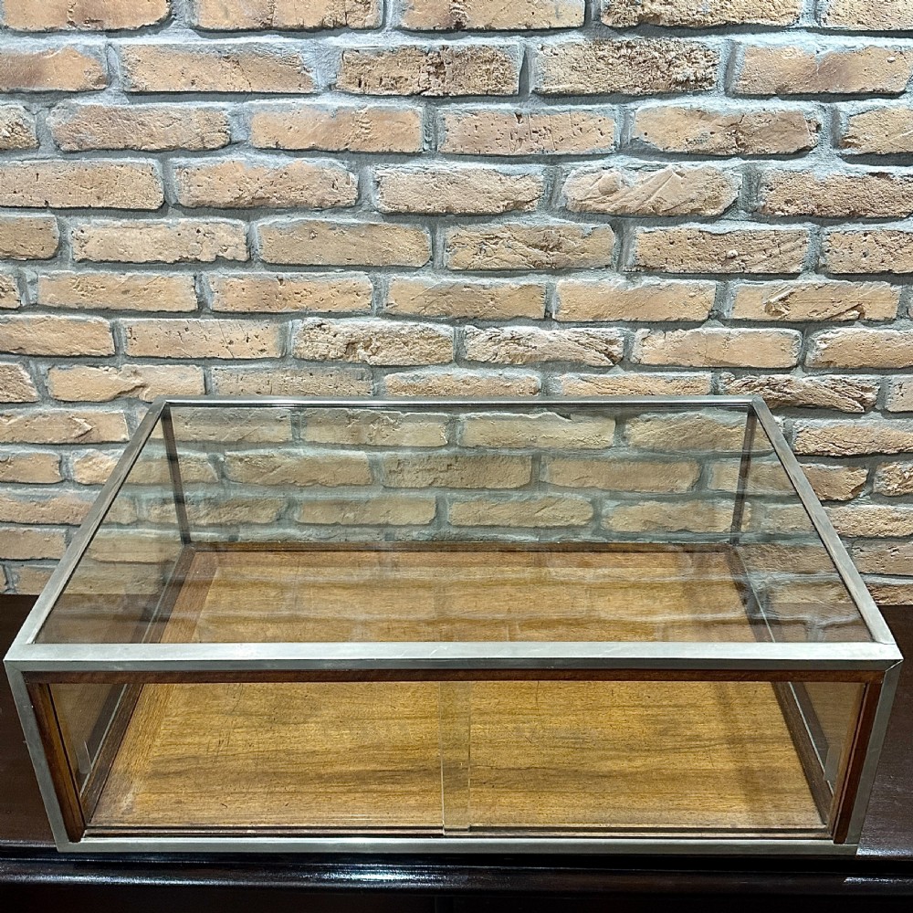 1920S CHROME JEWELLERS’ COUNTERTOP DISPLAY CABINET View III