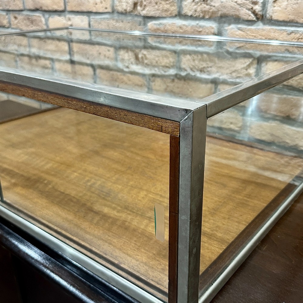 1920S CHROME JEWELLERS’ COUNTERTOP DISPLAY CABINET View IV