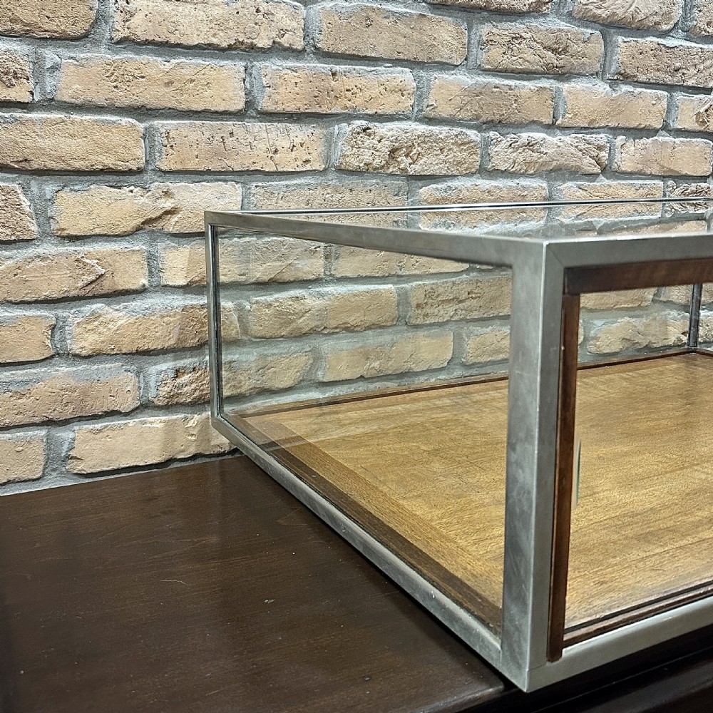 1920S CHROME JEWELLERS’ COUNTERTOP DISPLAY CABINET View VIII