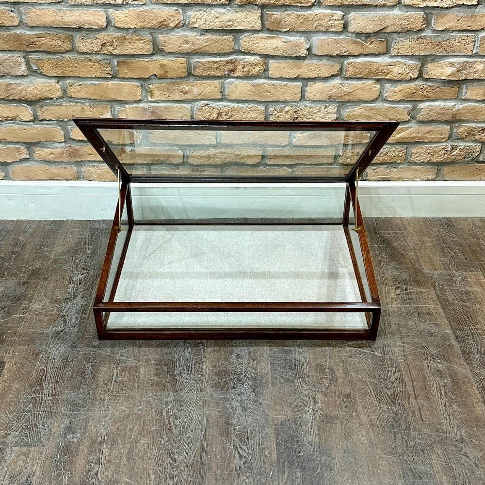 OAK FRAMED COUNTERTOP DISPLAY CABINET View II