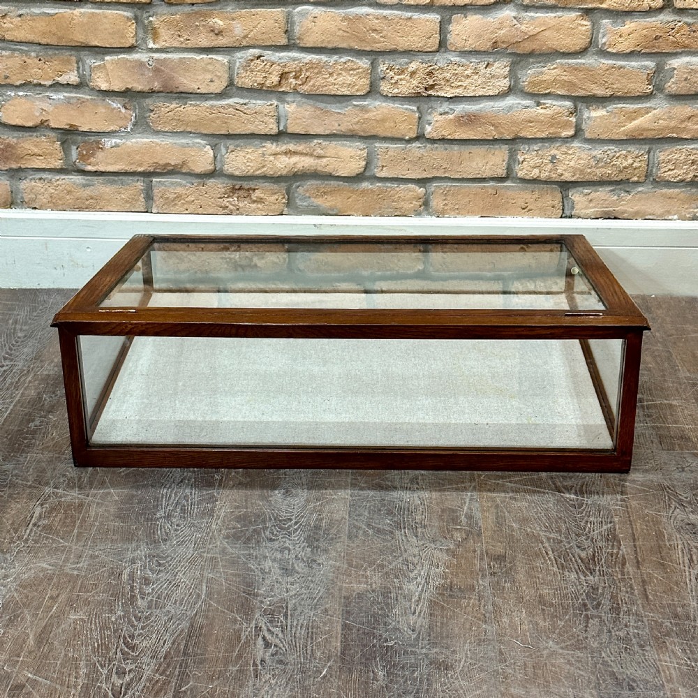 OAK FRAMED COUNTERTOP DISPLAY CABINET View VI