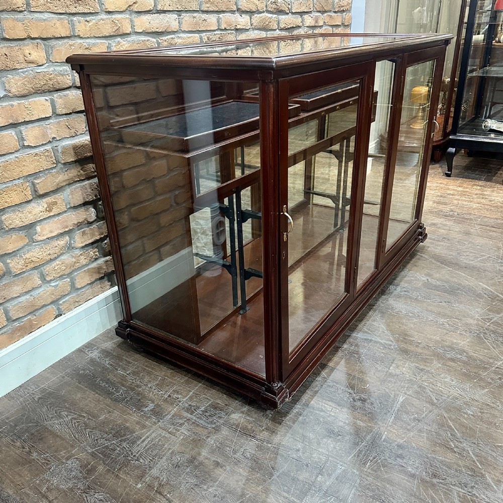 1950s Jewellers Counter View III
