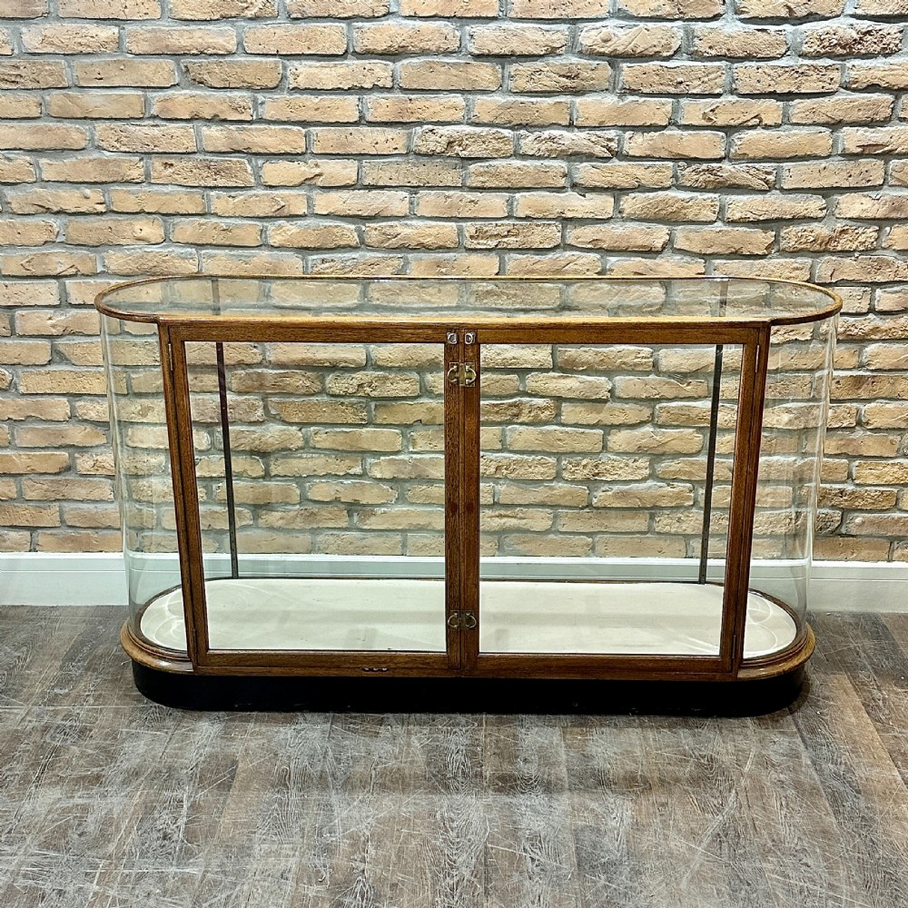 VICTORIAN BOW SHOP DISPLAY COUNTER View V