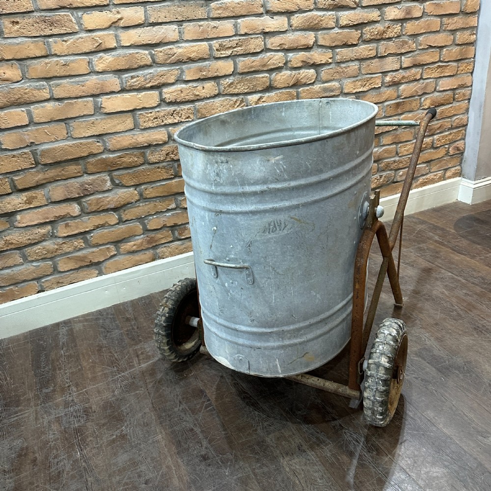 1910 WATER TANK TROLLEY (1)