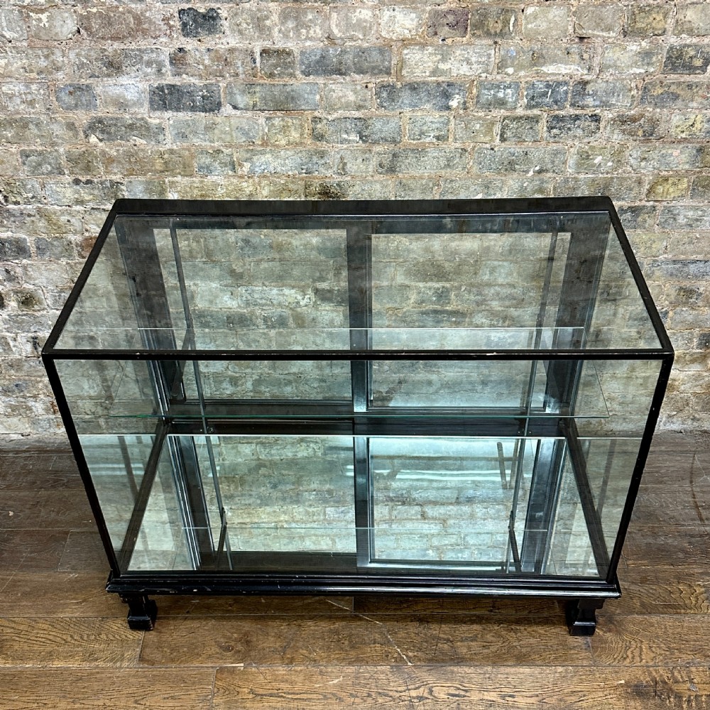 1930s BLACK SHOP DISPLAY COUNTER View II