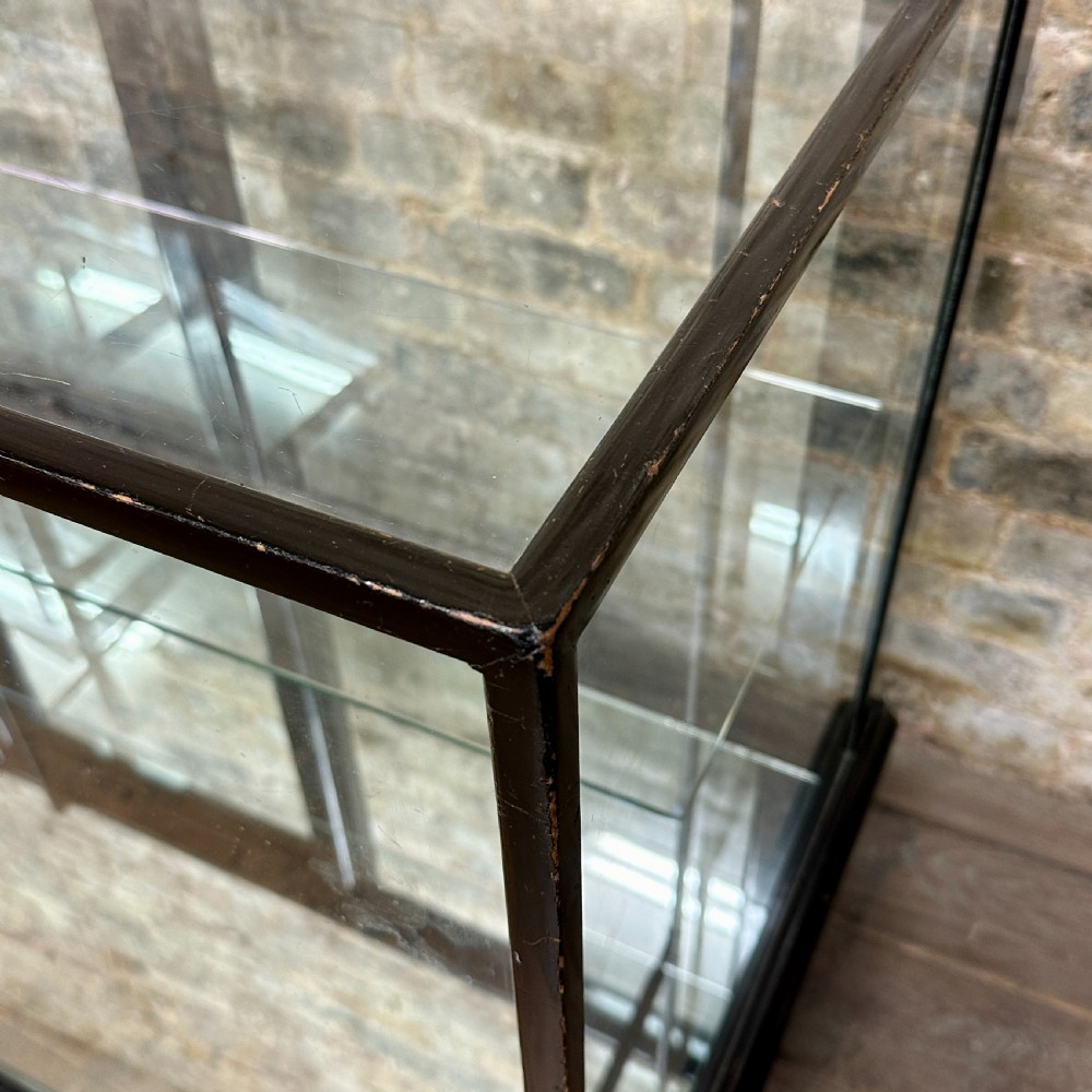 1930s BLACK SHOP DISPLAY COUNTER View III