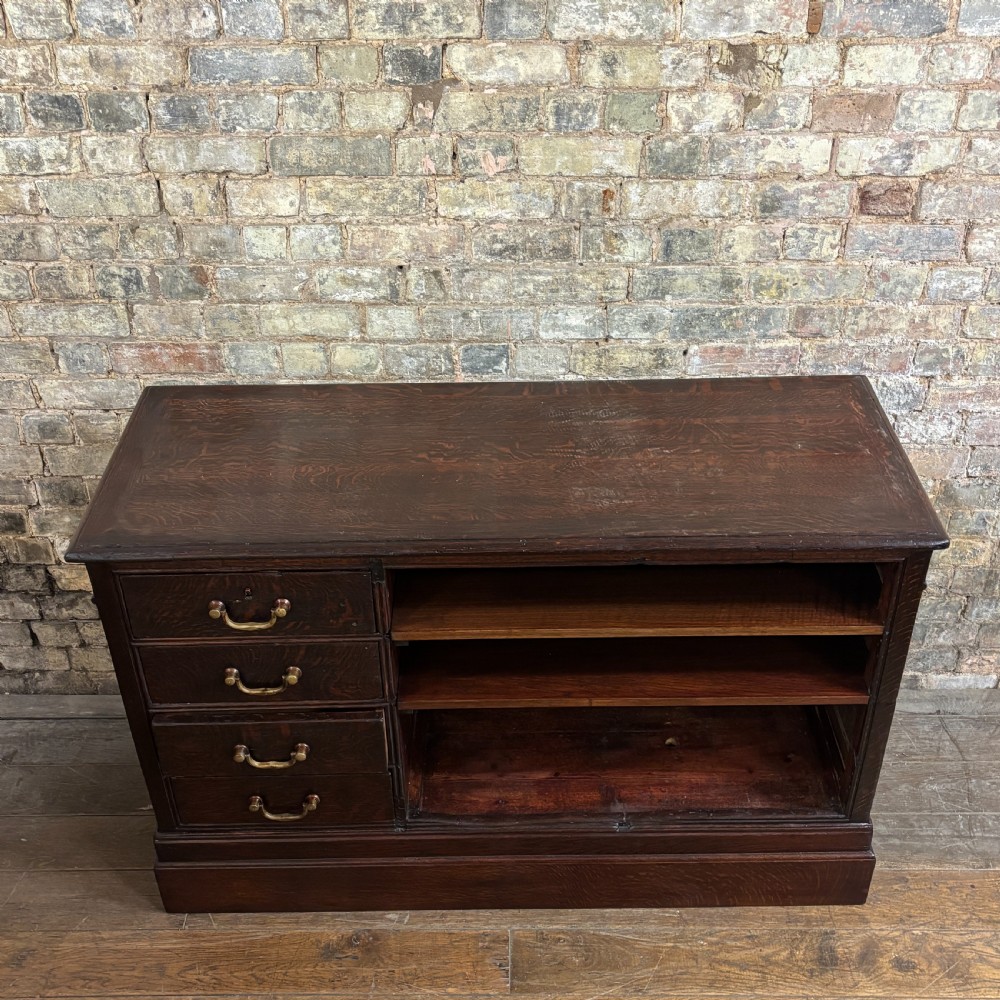 1910s Antique Oak Shop Counter with Drawers
 View II