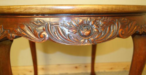 CARVED MAHOGANY CIRCULAR CENTRE TABLE - ADDITIONAL PHOTO 4