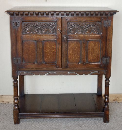 carved distressed ipswich oak cupboard - CATEGORY: ANTIQUE CUPBOARDS - DATED 1920