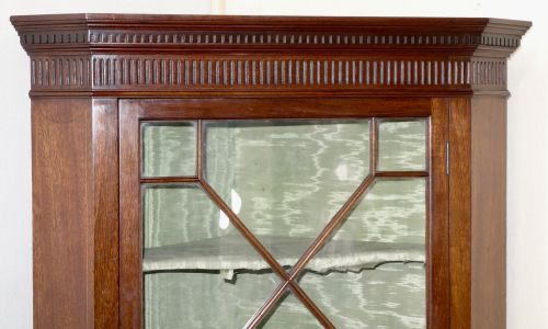 EDWARDIAN MAHOGANY CORNER CABINET - ADDITIONAL PHOTO 2