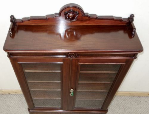 MAHOGANY VICTORIAN GLAZED BOOKCASE - ADDITIONAL PHOTO 2