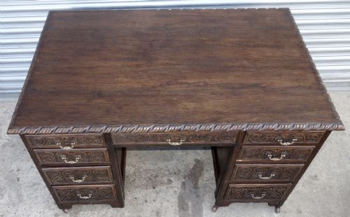 LARGE VICTORIAN CARVED OAK DESK - ADDITIONAL PHOTO 1