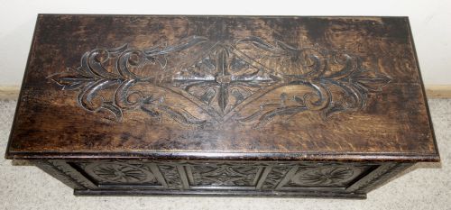 EDWARDIAN DARK OAK CARVED OAK COFFER - ADDITIONAL PHOTO 1