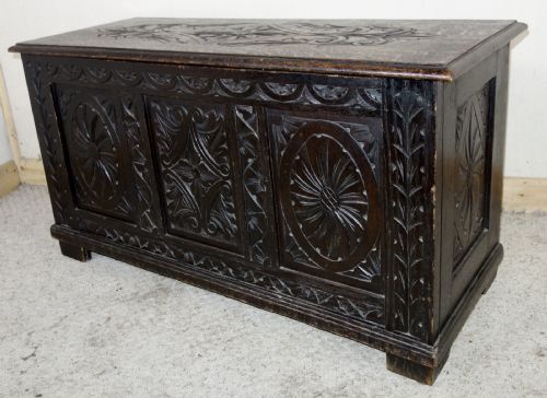 EDWARDIAN DARK OAK CARVED OAK COFFER - ADDITIONAL PHOTO 9