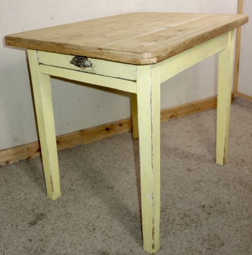 painted pine kitchen table with drawer - CATEGORY: ANTIQUE TABLES - DATED 1920