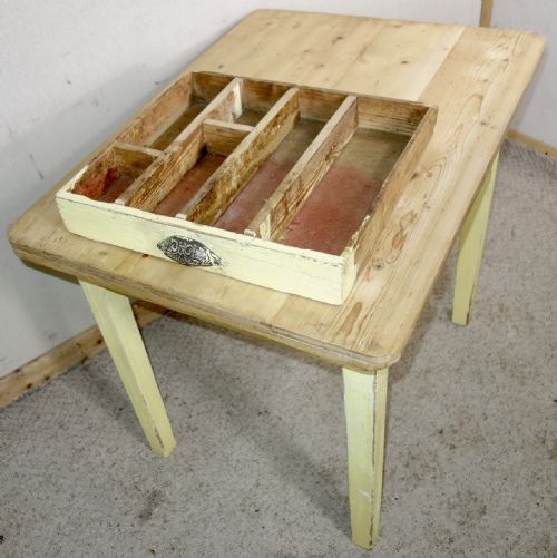 PAINTED PINE KITCHEN TABLE WITH DRAWER - ADDITIONAL PHOTO 6