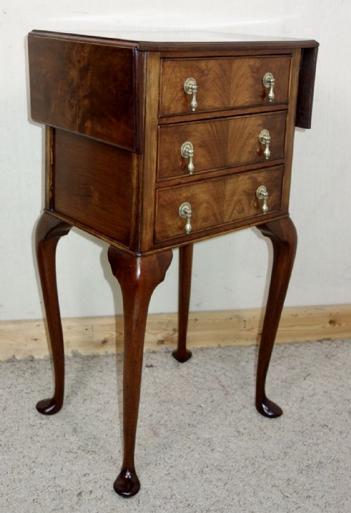 WALNUT BEDSIDE TABLE WITH FLAPS - ADDITIONAL PHOTO 3