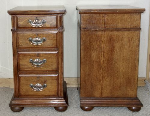 PAIR OF OAK BEDSIDE CHEST OF DRAWERS - ADDITIONAL PHOTO 5